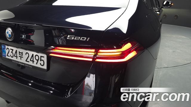 BMW 5-Series 520i M Sport