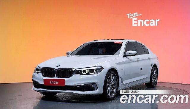 BMW 5-Series 520i Luxury