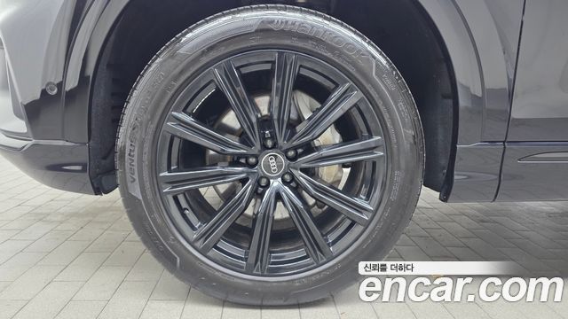 Audi Q8 55 TFSI Quattro Premium