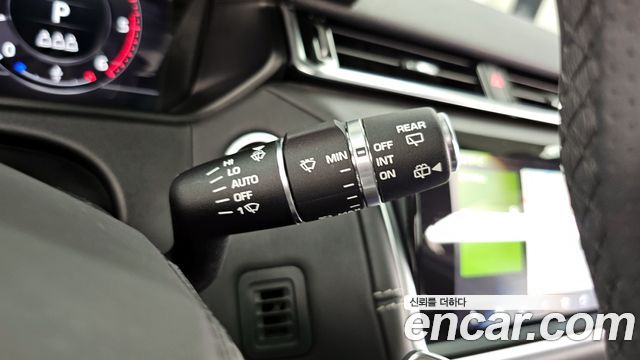 Land Rover Range Rover Velar 3.0 D300 R-Dynamic HSE