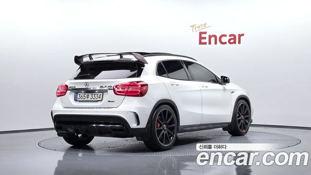 Mercedes-Benz GLA-Class GLA45 AMG 4MATIC