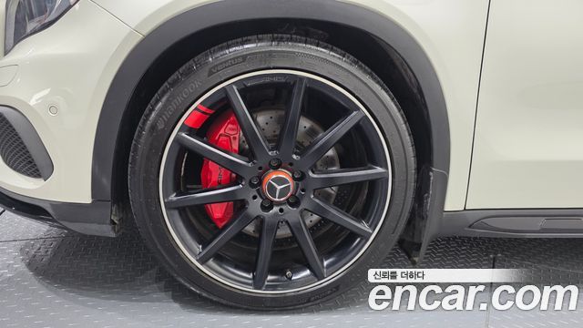 Mercedes-Benz GLA-Class GLA45 AMG 4MATIC