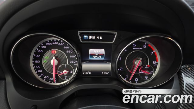 Mercedes-Benz GLA-Class GLA45 AMG 4MATIC