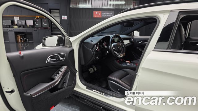 Mercedes-Benz GLA-Class GLA45 AMG 4MATIC