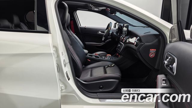 Mercedes-Benz GLA-Class GLA45 AMG 4MATIC