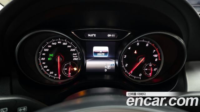 Mercedes-Benz GLA-Class GLA220