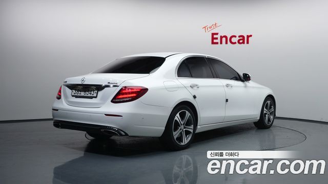 Mercedes-Benz E-Class E300 AV Intelligent Drive