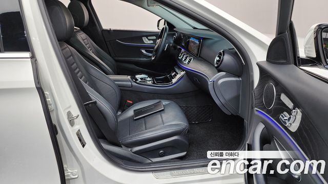Mercedes-Benz E-Class E300 AV Intelligent Drive