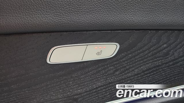 Mercedes-Benz E-Class E300 AV Intelligent Drive