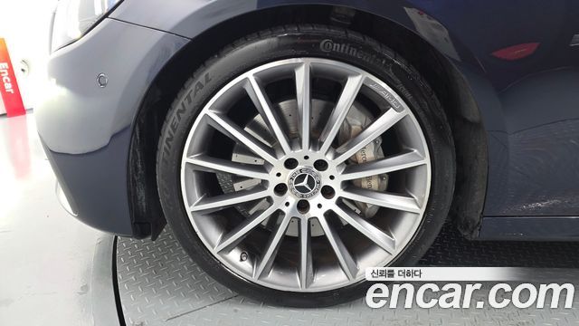 Mercedes-Benz E-Class E350 4MATIC AMG Line