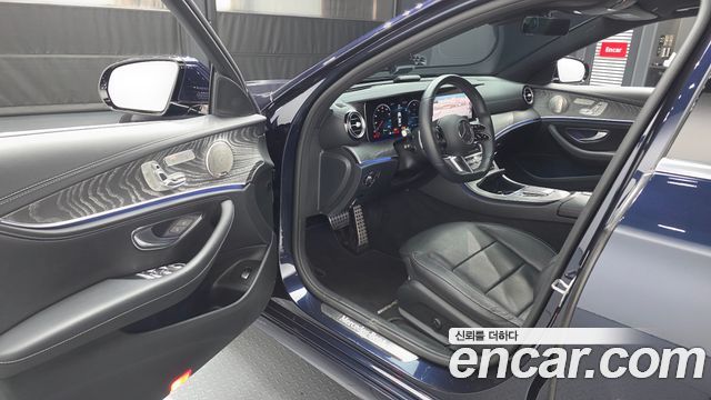 Mercedes-Benz E-Class E350 4MATIC AMG Line