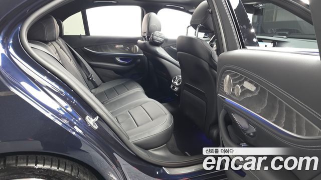 Mercedes-Benz E-Class E350 4MATIC AMG Line