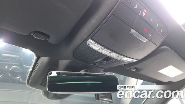 Mercedes-Benz E-Class E350 4MATIC AMG Line