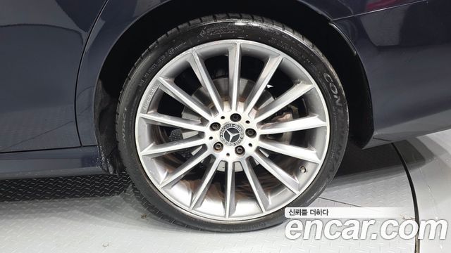 Mercedes-Benz E-Class E350 4MATIC AMG Line