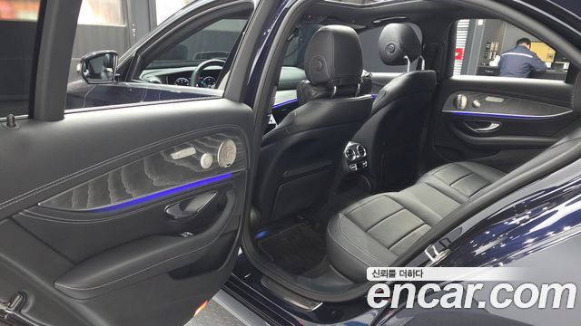 Mercedes-Benz E-Class E350 4MATIC AMG Line