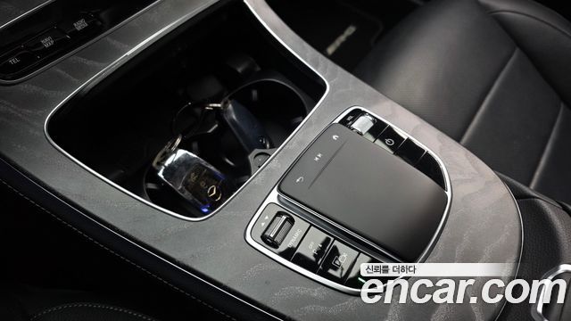 Mercedes-Benz E-Class E350 4MATIC AMG Line