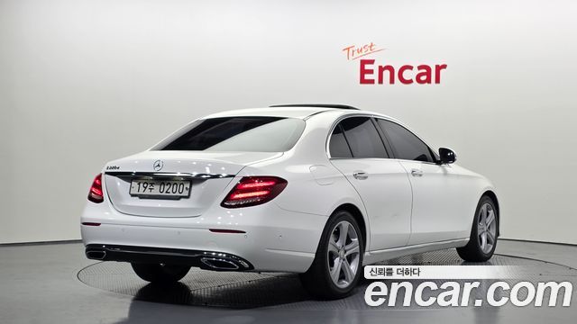 Mercedes-Benz E-Class E220d Avantgarde