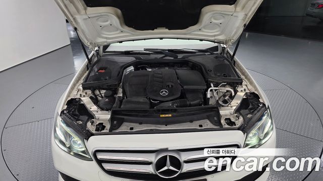 Mercedes-Benz E-Class E220d Avantgarde