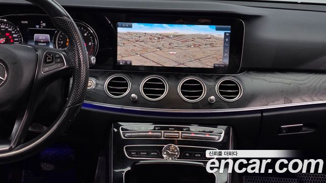 Mercedes-Benz E-Class E220d Avantgarde