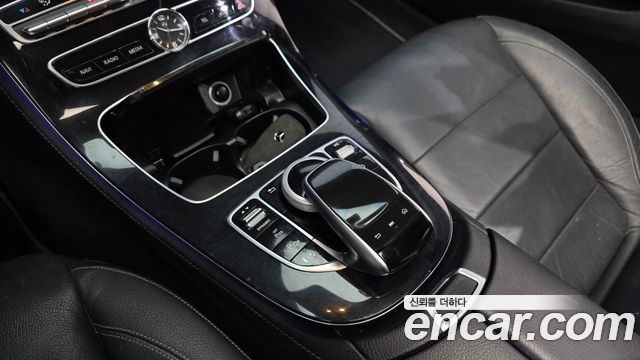Mercedes-Benz E-Class E220d Avantgarde