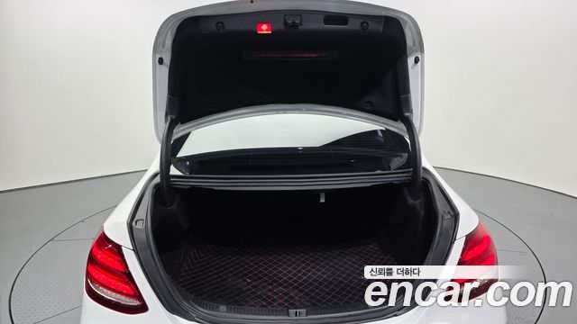 Mercedes-Benz E-Class E220d Avantgarde