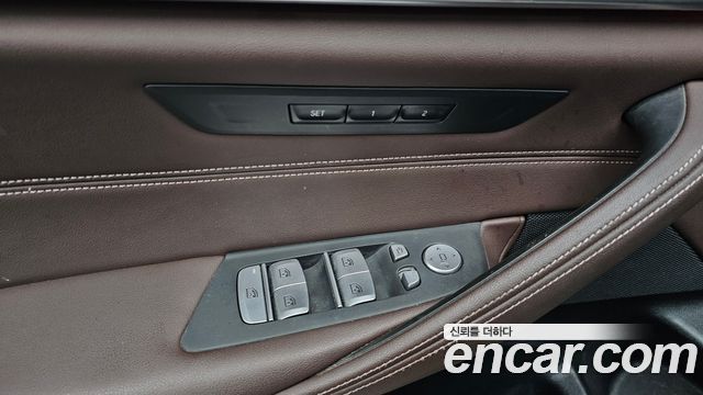 BMW 5-Series 523d Luxury