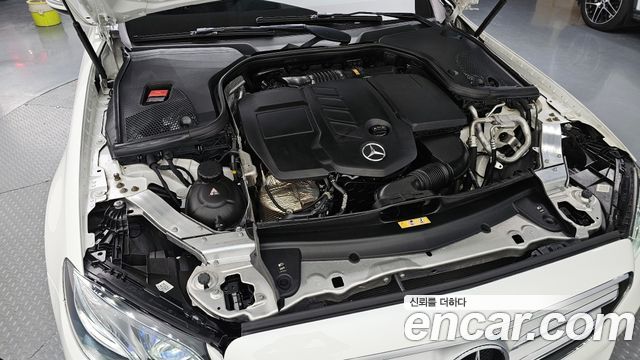Mercedes-Benz E-Class E220d Avantgarde