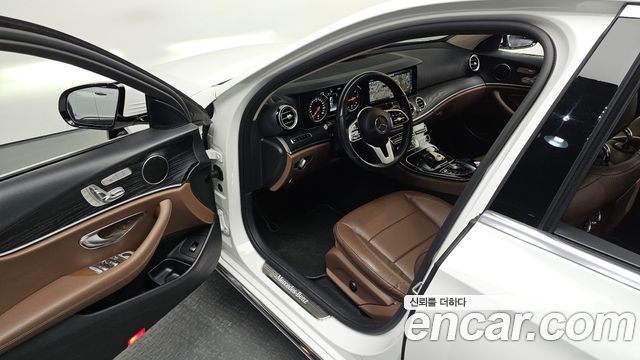 Mercedes-Benz E-Class E220d Avantgarde