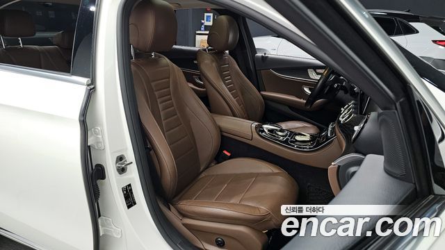 Mercedes-Benz E-Class E220d Avantgarde