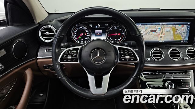 Mercedes-Benz E-Class E220d Avantgarde