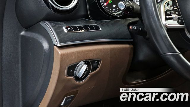 Mercedes-Benz E-Class E220d Avantgarde