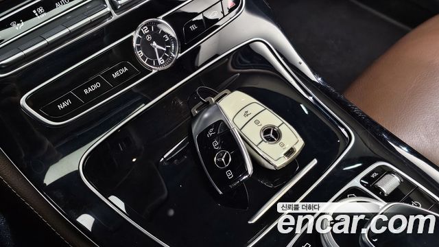 Mercedes-Benz E-Class E220d Avantgarde