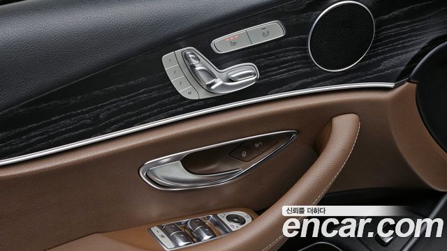 Mercedes-Benz E-Class E220d Avantgarde