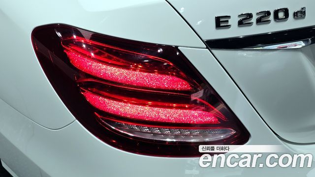 Mercedes-Benz E-Class E220d Avantgarde