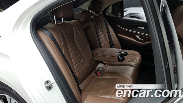 Mercedes-Benz E-Class E220d Avantgarde