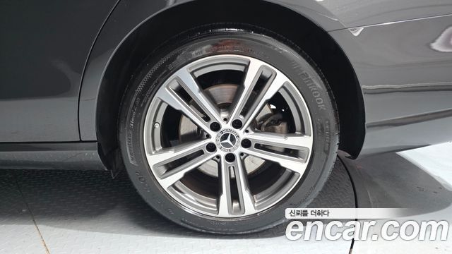 Mercedes-Benz E-Class E350 4MATIC Avantgarde