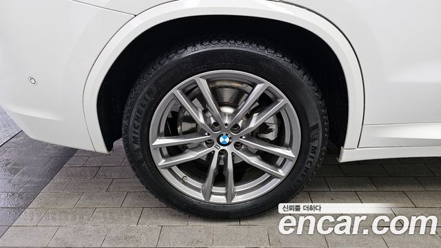 BMW X3 xDrive 20i M sports Online Exclusive Edition