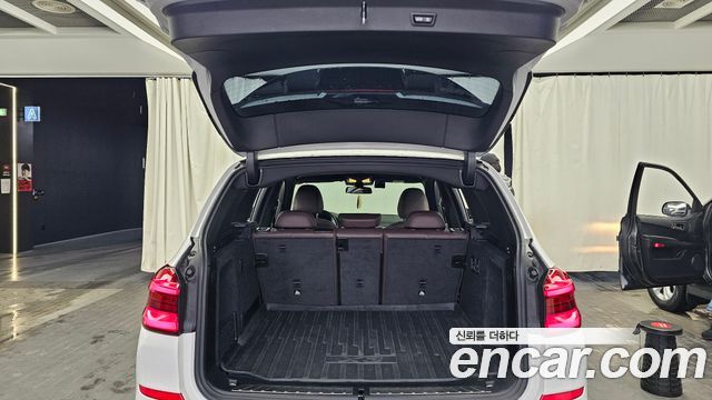 BMW X3 xDrive 20i M sports Online Exclusive Edition