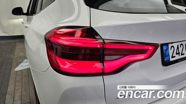 BMW X3 xDrive 20i M sports Online Exclusive Edition