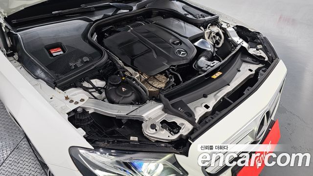 Mercedes-Benz E-Class E220d Avantgarde