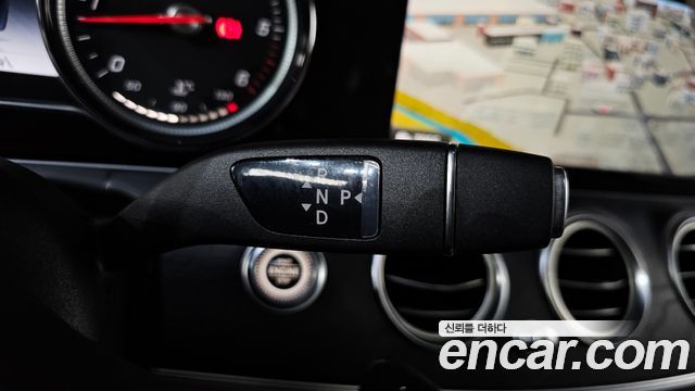 Mercedes-Benz E-Class E220d Avantgarde