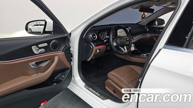 Mercedes-Benz E-Class E220d Avantgarde