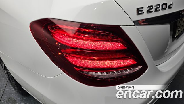 Mercedes-Benz E-Class E220d Avantgarde