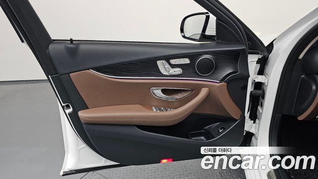Mercedes-Benz E-Class E220d Avantgarde