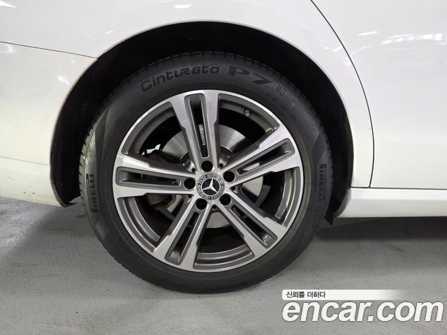 Mercedes-Benz E-Class E350 4MATIC Avantgarde