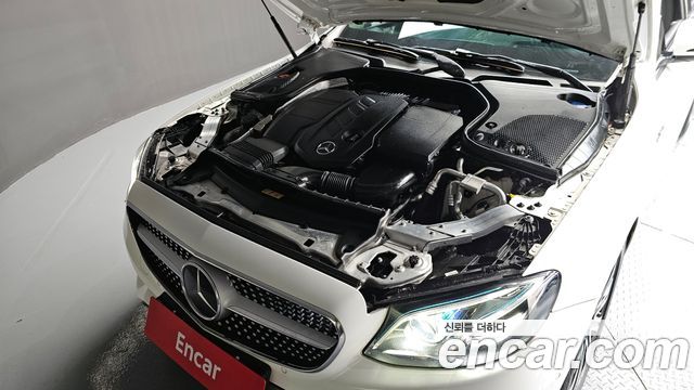 Mercedes-Benz E-Class E220d Avantgarde