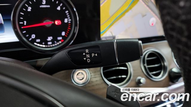 Mercedes-Benz E-Class W213 E220d 4MATIC Exclusive