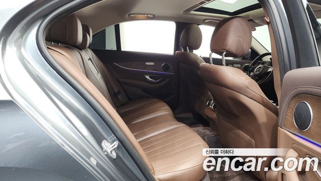 Mercedes-Benz E-Class W213 E220d 4MATIC Exclusive