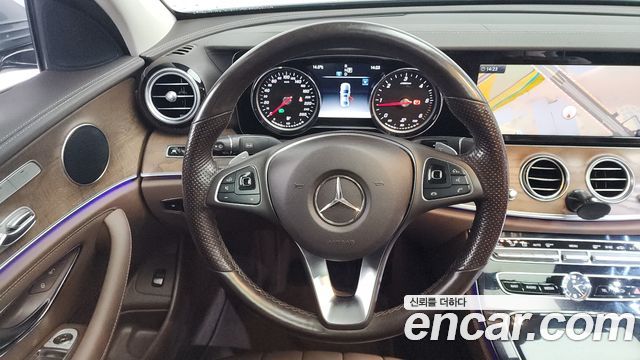 Mercedes-Benz E-Class W213 E220d 4MATIC Exclusive