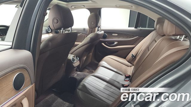 Mercedes-Benz E-Class W213 E220d 4MATIC Exclusive